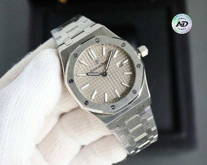 Audemars Piguet Royal Oak Quartz Wrist Watch for Women